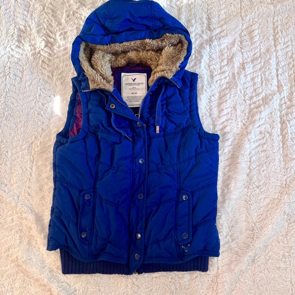 American Eagle Navy Quilted Puffer Vest Faux Fur Hood Retro 2010 Size Medium - Picture 1 of 7